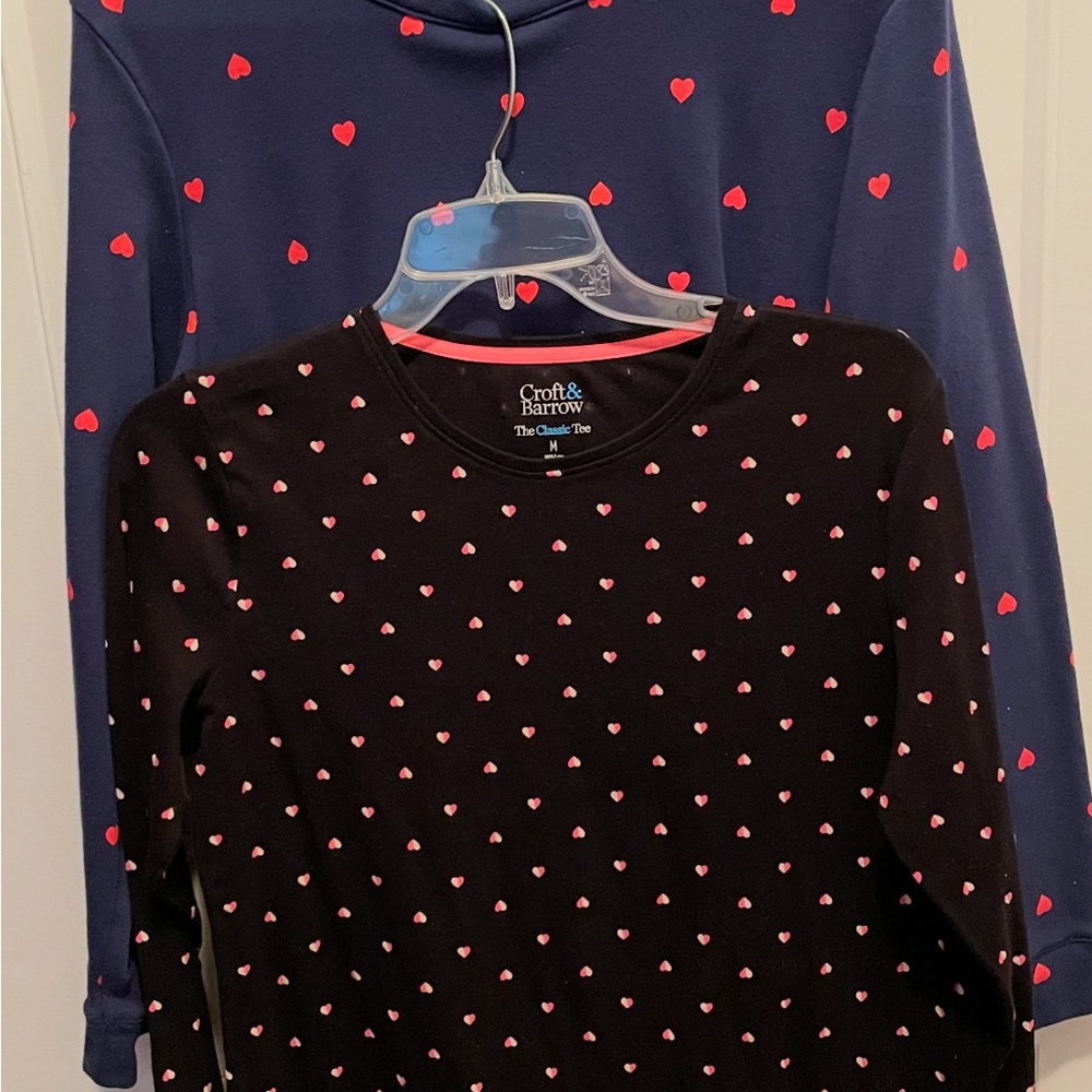 EUC CROFT & BARROW valentines Heart Print Tops M - Picture 2 of 9